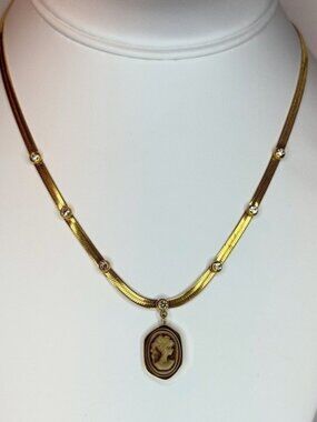 Elegant Gold Vintage Inspired Cameo Necklace